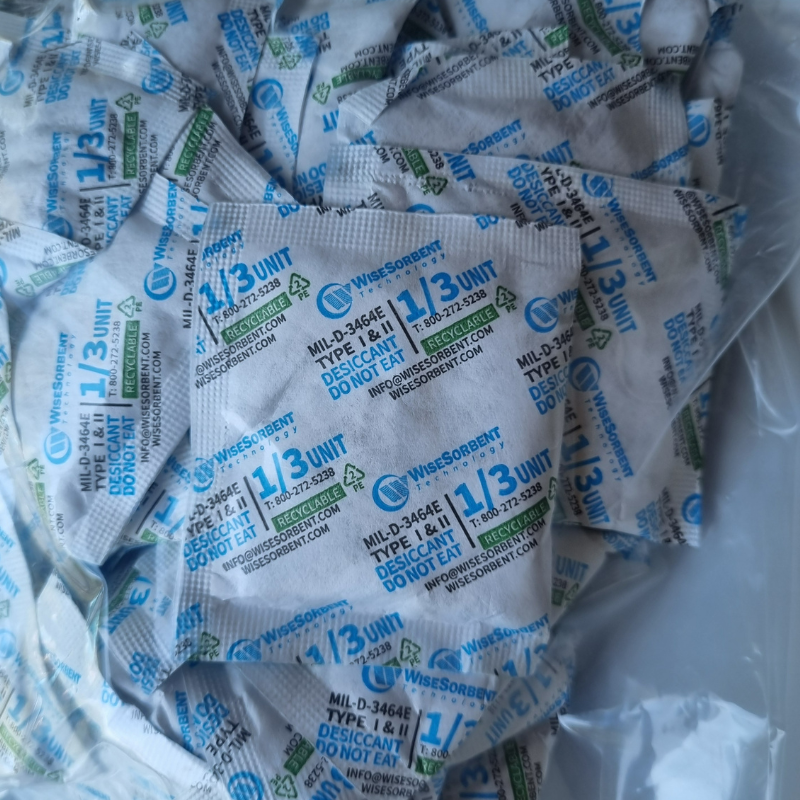 Our tiniest clay desiccant weighing in at only 1/3 Unit (11g).